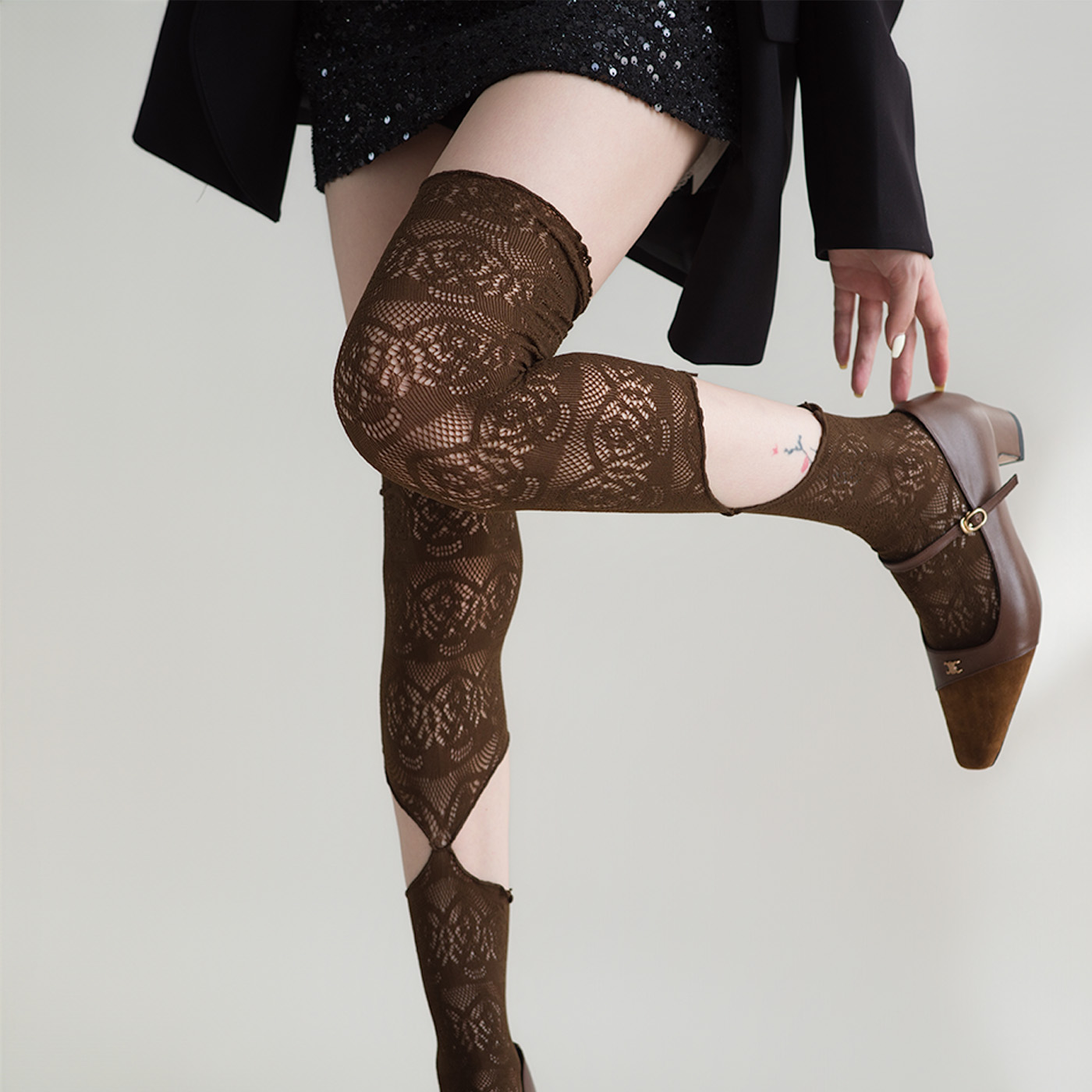 Women's Lace Hollow Over Knee  - Fishing Socks ulasan dan harga